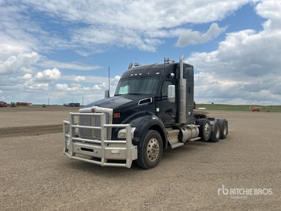 2023 Kenworth T880 Tri/A Sleeper Truck Tractor