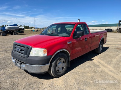 2005 Ford F-150 XL 4x2 Extended Cab Pickup