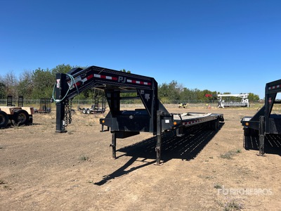 2016 PJ Trailers 40 ft T/A Gooseneck Equipment Trailer