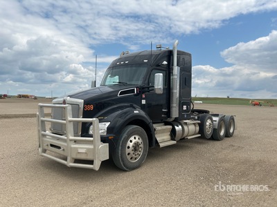 2023 Kenworth T880 Tri/A Sleeper Truck Tractor