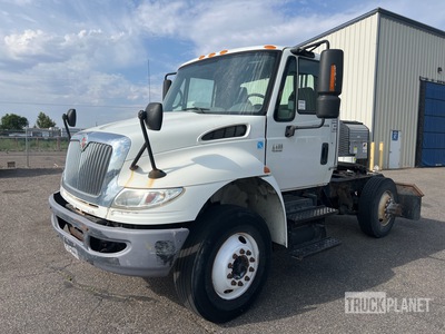 2007 International 4400 4x2 S/A Day Cab Truck Tractor