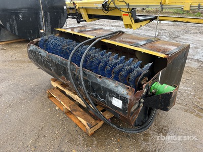 John Deere WorksitePro BR72 72 in Skid Steer Sweeper