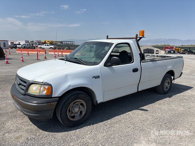 2003 Ford F-150 XL 4x2 Pickup