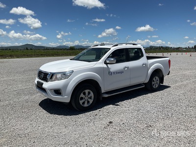 2017 Nissan Frontier 4x2 Crew Cab Camioneta / Pickup