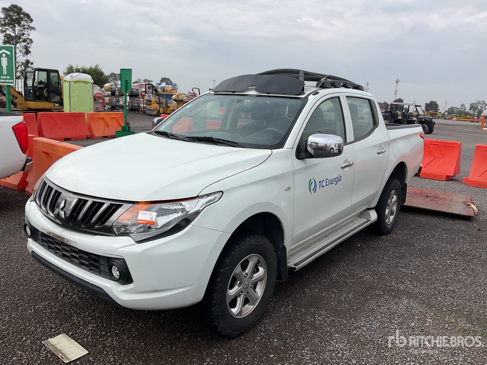 2017 Mitsubishi L200 4x4 Crew Cab Camioneta / Pickup