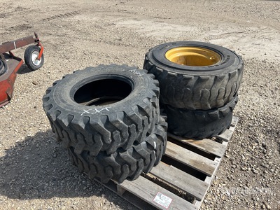 Quantity of (4) 12-16.5 NHS Banden - Fits Skid Steer