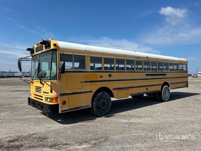 2001 International 3800 4x2 48-Seat School Bus