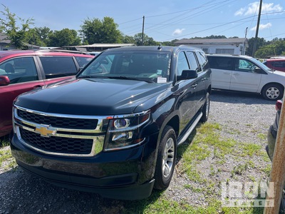 2017 Cheverolet Suburban 4x4 Crew Cab Pickup