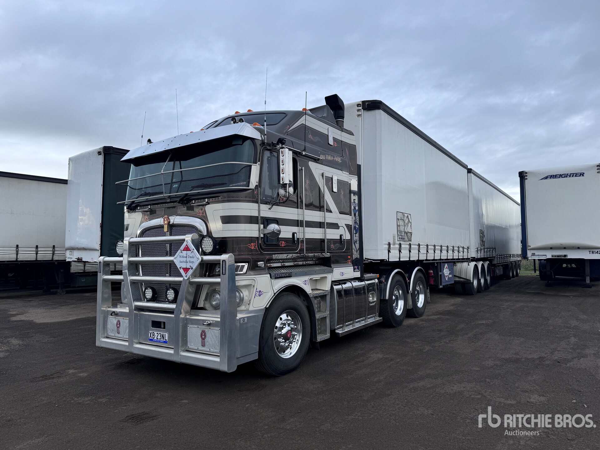 2021 Kenworth K200 Big Cab Aerodyne 6x4 تراكتور شاحنة كابينة النوم (ثنائية المحور)