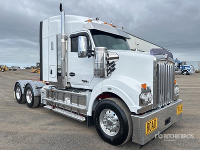 2018 Kenworth T610SAR 6x4 T/A Sleeper Truck Tractor