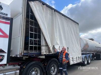 2006 Vawdrey Tri/A B-Double Lead Step Deck Tautliner Trailer