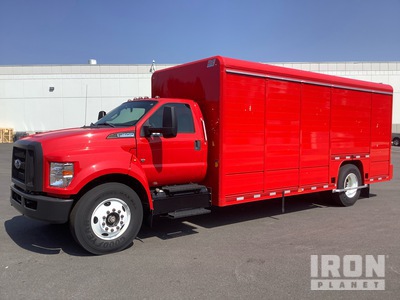 2021 Ford F-650 4x2 10 Bay Camión de bebidas