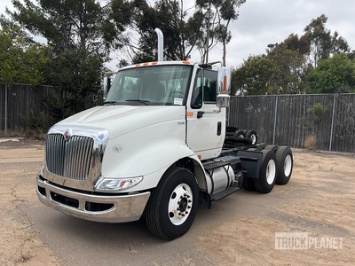 2012 International 8600 6x4 3-Achs Sattelzugmaschine