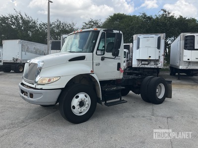 2006 International 4400 4x2 Tracteur Routier
