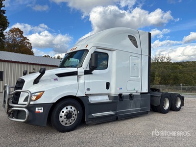 2020 Freightliner Cascadia 126 6x4 T/A Sleeper Truck Tractor