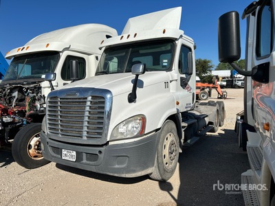 2016 Freightliner Cascadia 125 6x4 تراكتور شاحنة نهارية (ثنائية المحور)