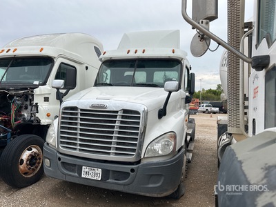 2016 Freightliner Cascadia 125 6x4 Ciągnik siodłowy T/A z kabiną dzienną (Inoperable)