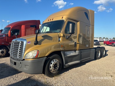 2018 Freightliner Cascadia 125 6x4 Cabeza Tractora Cabina Dormitorio (Inoperable)