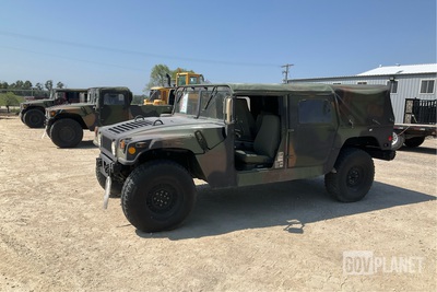 2000 AM General M1097A2 HMMWV 4 Door Soft Top w/Truck Body