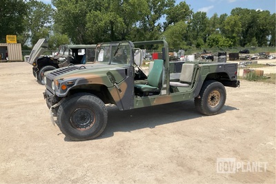 1997 AM General M1097A2 HMMWV 4 Door w/Truck Body