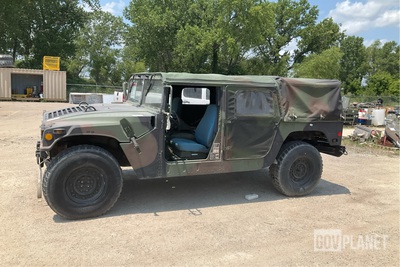 AM General M1097A2 HMMWV 4 Door Soft Top w/Truck Body