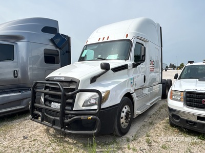 2019 Freightliner Cascadia 126 6x4 Ciągnik siodłowy T/A z kabiną sypialną (Inoperable)