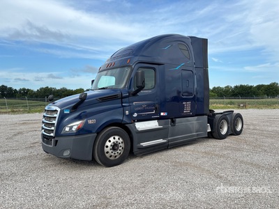 2019 Freightliner Cascadia 126 6x4 Sleeper Truck Tractor