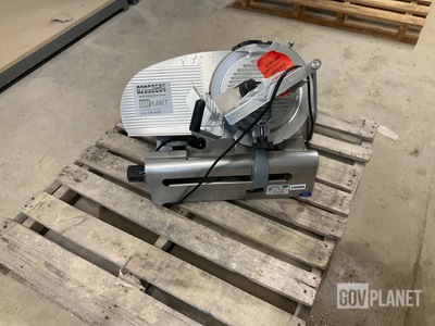 Globe Food Equipment 4600N Food Slicer