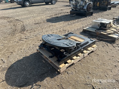 Holland Sliding Fifth Wheel