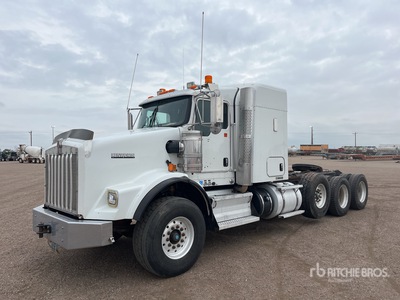 2014 Kenworth T800 8x4 Heavy Haul Tri/A Sleeper Truck Tractor