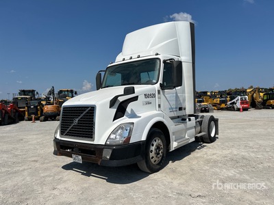 2012 Volvo VNL 4x2 S/A Day Cab Truck Tractor