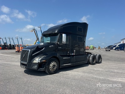2019 Volvo VNL860 6x4 Ciągnik siodłowy T/A z kabiną sypialną