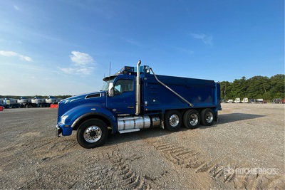 2021 Kenworth T680 8x4 Tri/A Dump Truck