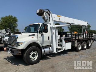 洋書 INTERNATIONAL TRUCKS IH Book Store!. Historical / Reading Books - Scout/Truck