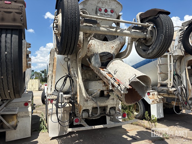 CAMIóN REVOLVEDOR 2005 KENWORTH MCNEILUS 11 CYD