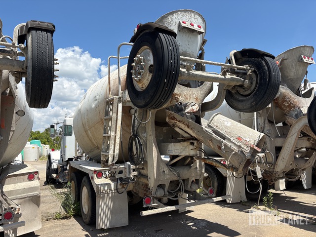 CAMIóN REVOLVEDOR 2005 KENWORTH MCNEILUS 11 CYD