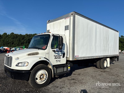 2015 Freightliner M2 106 4x2 Furgoneta caja cerrada