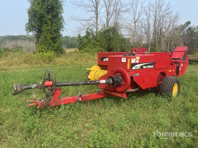 2006 New Holland 570 Prasa kostkująca