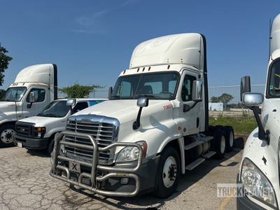 2019 Freightliner Cascadia 125 6x4 Cabeza Tractora Cabina Corta