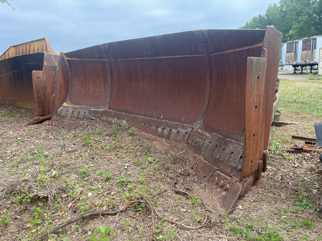 184 in U-Blade Dozer Blade - Fits Cat D9R 184 in U-Blade Dozer Blade - Fits Cat D9R