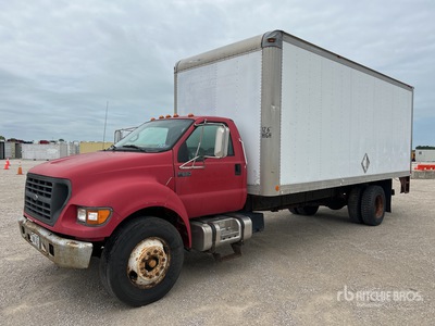 2000 Ford F-650 4x2 Van Truck