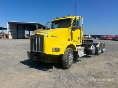 2008 Kenworth T800 8x4 Tri/A Dagcabine Trekker