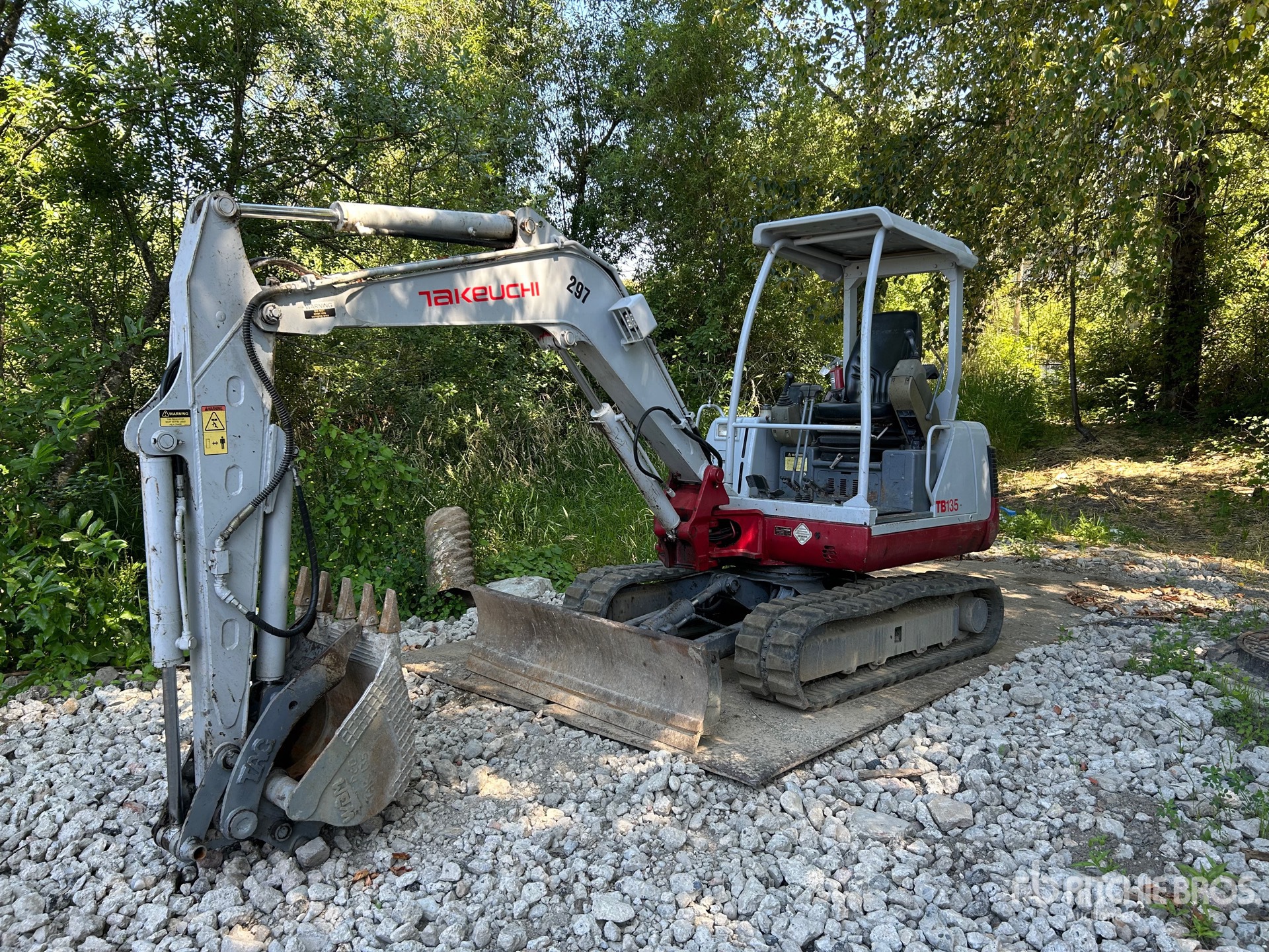 2006 Takeuchi TB135 Mini Excavator