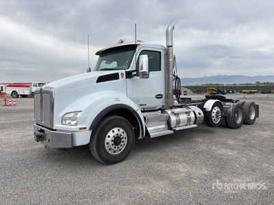 2019 Kenworth T880 8x4 Tri/A Day Cab Truck Tractor