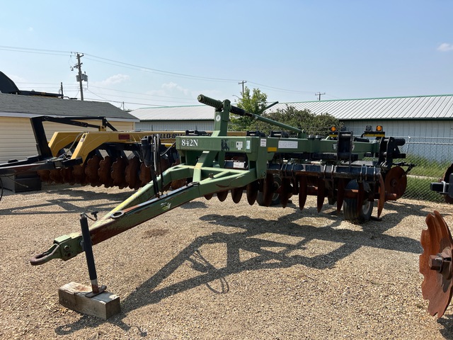 Wishek 842N 122 in Drawbar Offset Breaking Disc