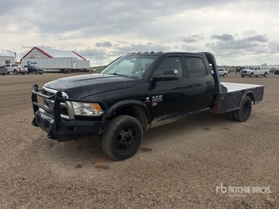 2018 Ram 3500 SLT 4x4 Crew Cab Flatbed Truck