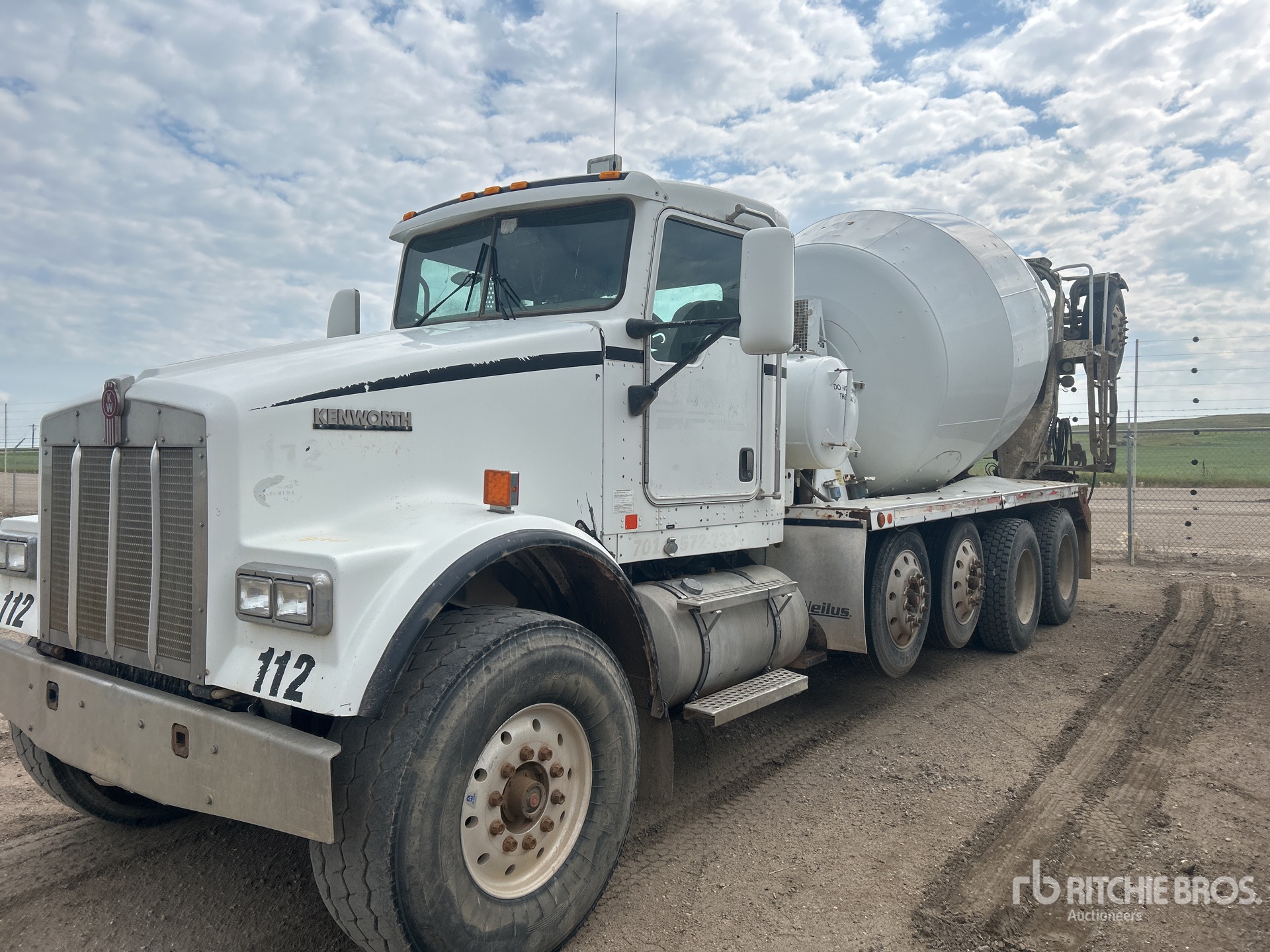 2009 Kenworth W900 Mixer Truck