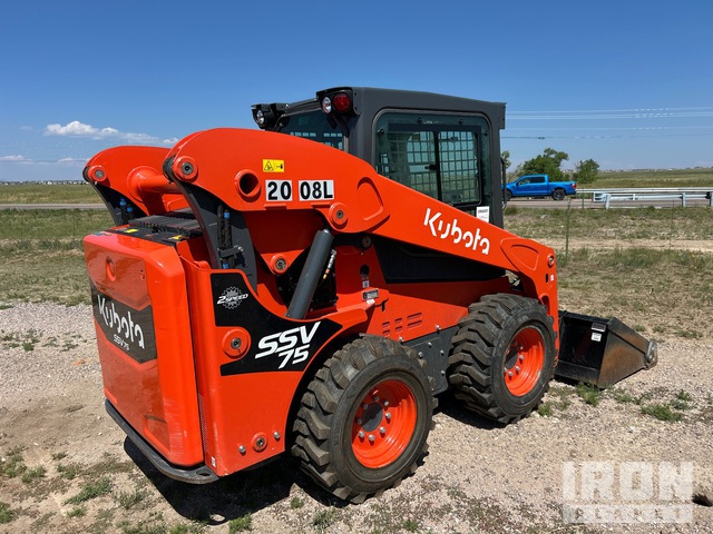 MINI CARGADOR SOBRE RUEDAS 2023 KUBOTA SSV75