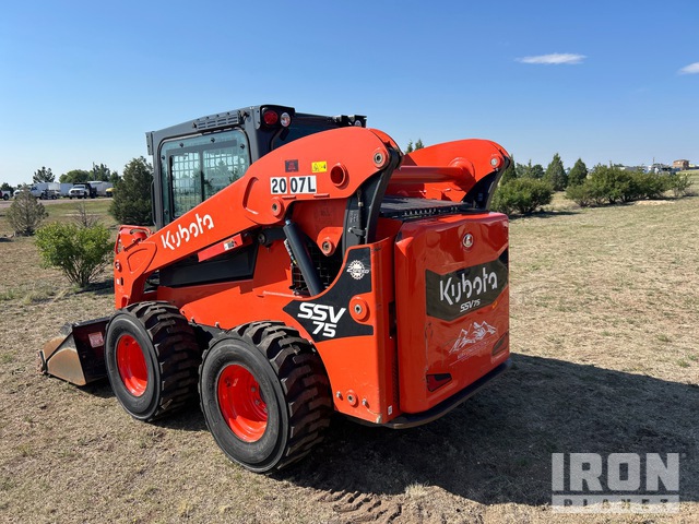 MINI CARGADOR SOBRE RUEDAS 2023 KUBOTA SSV75