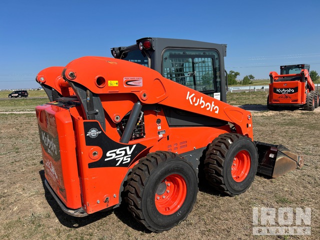 MINI CARGADOR SOBRE RUEDAS 2023 KUBOTA SSV75